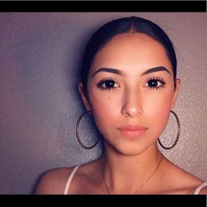 Meet your Posher, Frida